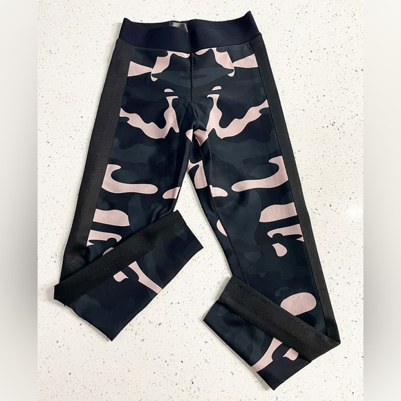 Ultracor Camo Collegiate Leggings Women’s Medium - Picture 2 of 9